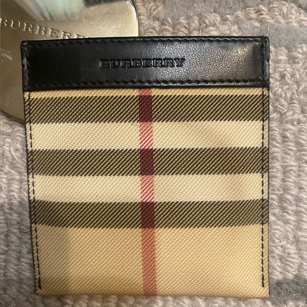 Burberry Mirror - Picture 2 of 4
